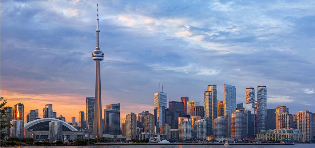 Must-Visit Attractions in Toronto: Exploring the Heart of the City and ...