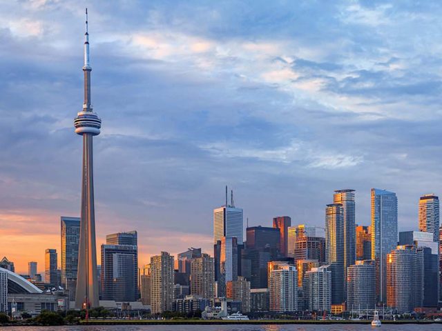 Must-Visit Attractions in Toronto: Exploring the Heart of the City and Natural Wonders
