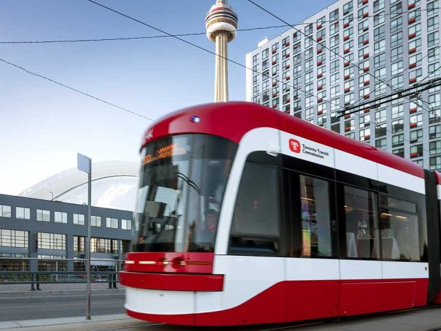 Essential Tips for Traveling in Toronto: Transportation, Shopping, and Safety